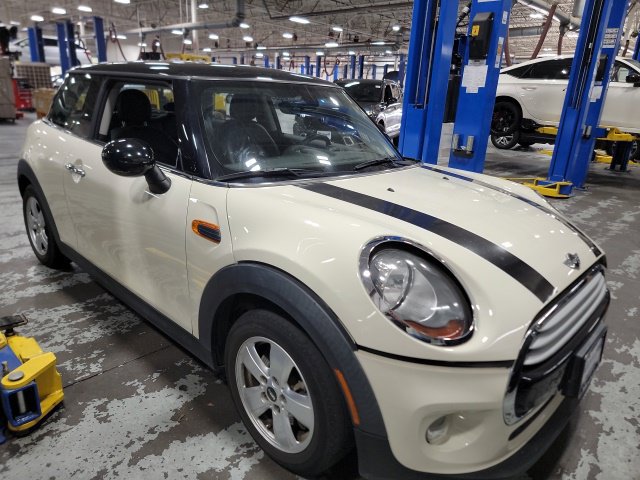 Used 2015 MINI Cooper 2-Door Hardtop FWD image 3