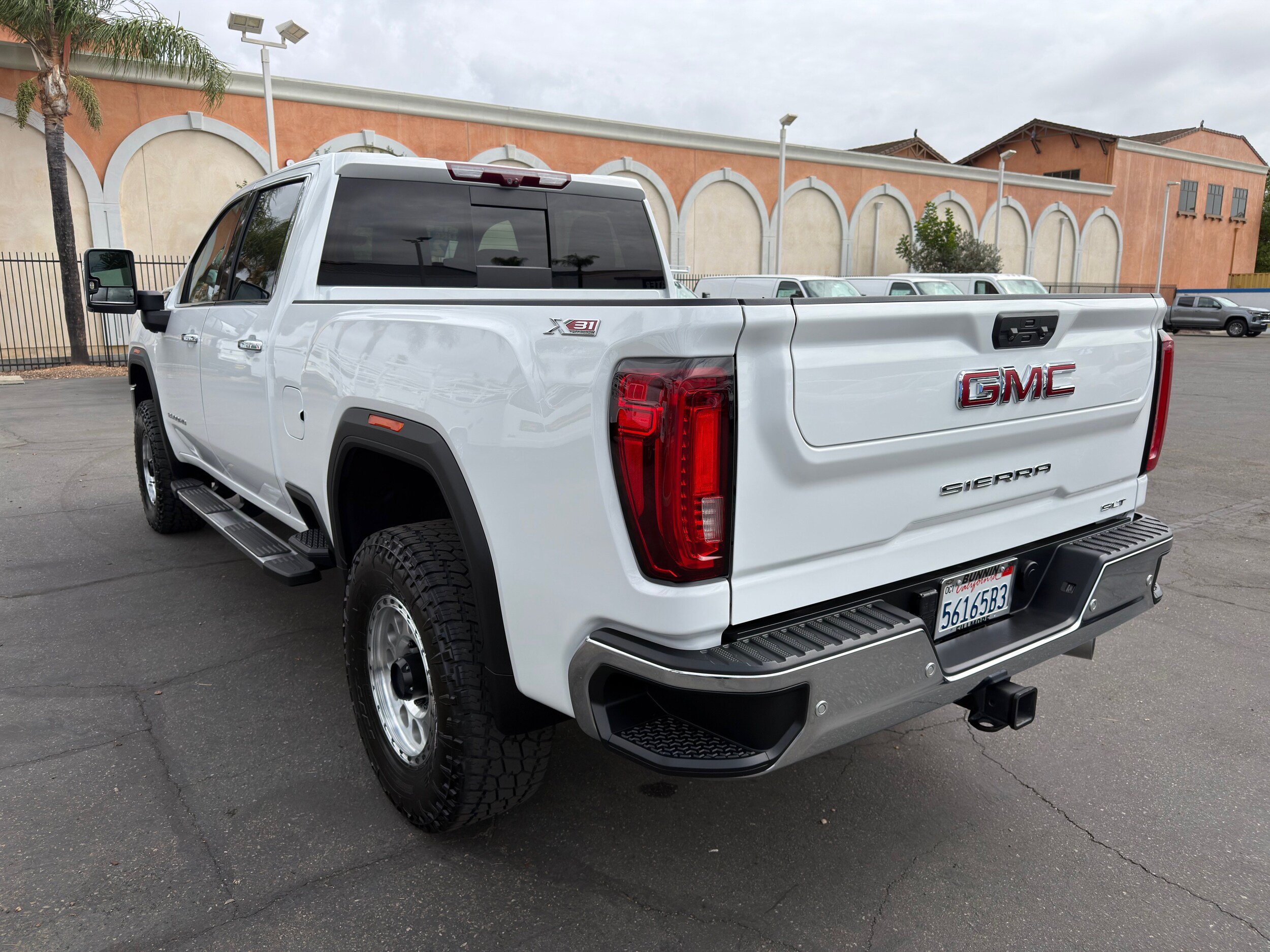 Used 2020 GMC Sierra 3500 SLT w/ SLT Premium Plus Package AWD/4WD image 6