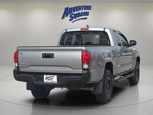Used 2018 Toyota Tacoma SR image 6