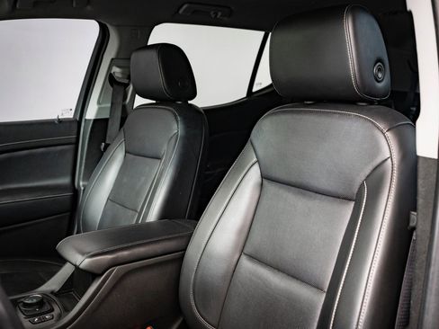 Used 2021 GMC Acadia SLT w/ Preferred Package image 24