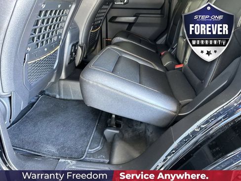 Used 2024 Ford Bronco Badlands w/ Sasquatch Package AWD/4WD image 28