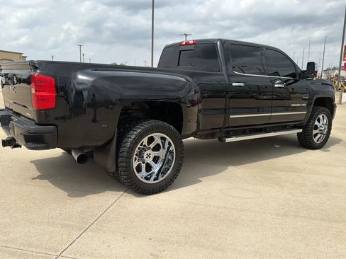 Used 2015 GMC Sierra 3500 Denali w/ Duramax Plus Package image 27