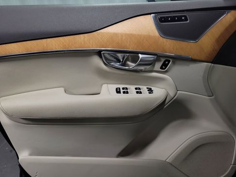 Used 2021 Volvo XC90 T8 Inscription Expression w/ Protection Package Premier image 23