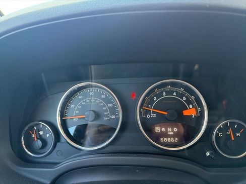 Used 2016 Jeep Compass Latitude image 23