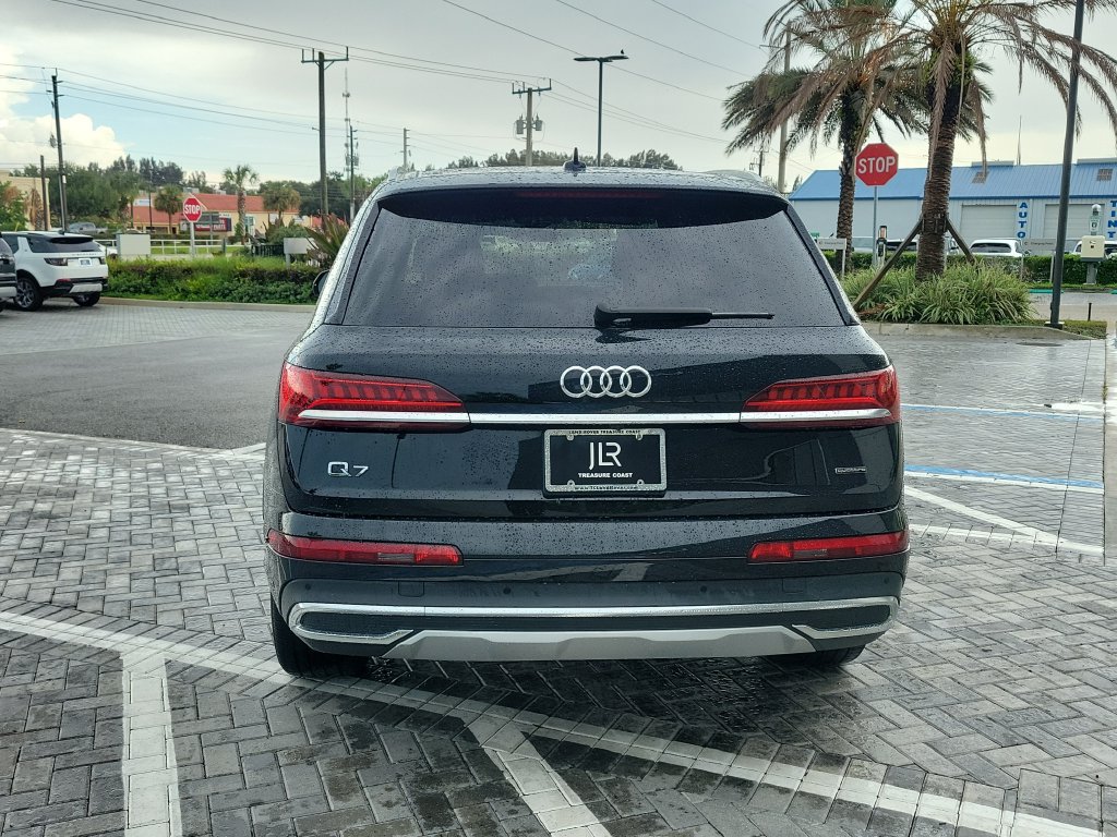 Used 2022 Audi Q7 3.0T Premium Plus w/ Premium Plus Package AWD/4WD image 4