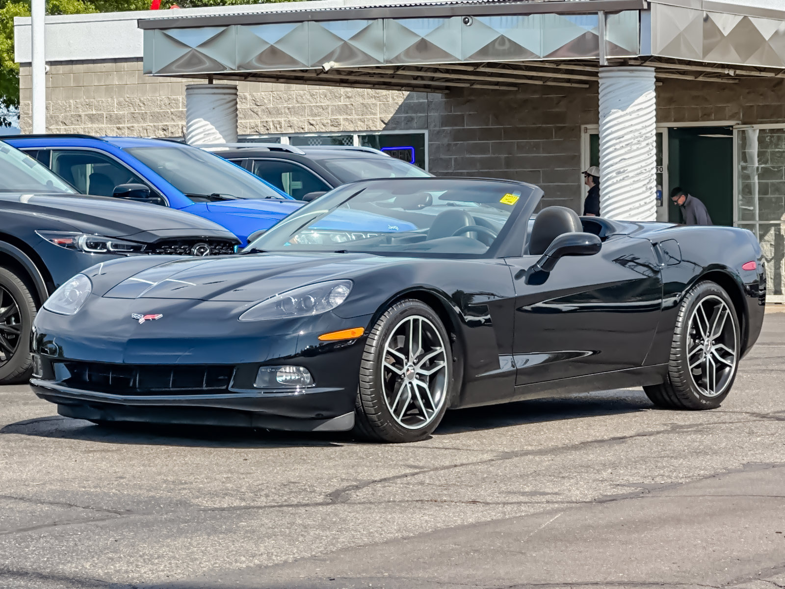 Used 2005 Chevrolet Corvette Convertible w/ Preferred Equipment Group RWD image 8