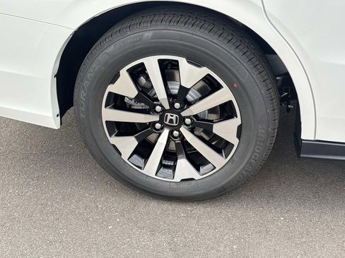 Used 2026 Honda Odyssey EX-L image 10
