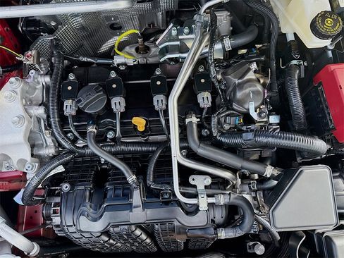 New 2025 Mitsubishi Outlander SE image 33