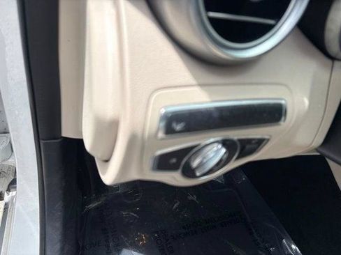 Used 2019 Mercedes-Benz C 300 4MATIC Sedan image 31