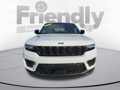 New 2025 Jeep Grand Cherokee Limited image 8