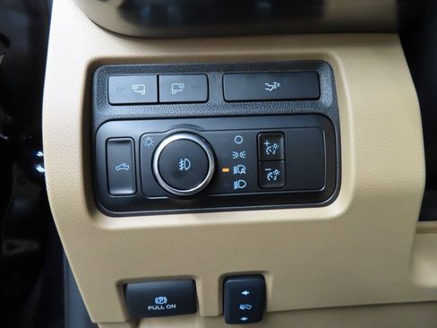 Used 2024 Ford F250 Lariat w/ Black Appearance Package image 47