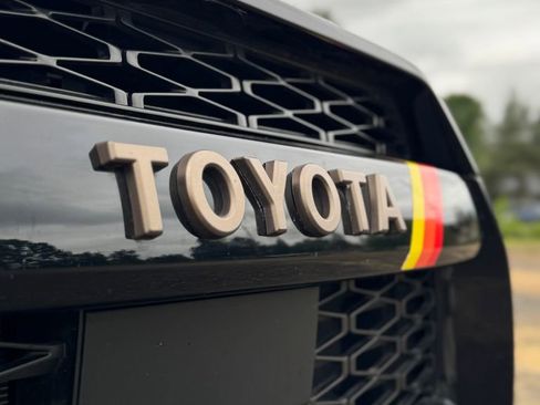 Used 2023 Toyota 4Runner 40th Anniversary SE AWD/4WD image 57