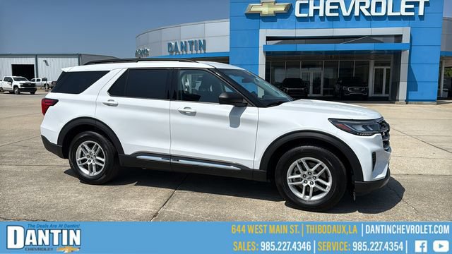 Used 2025 Ford Explorer Active RWD image 1