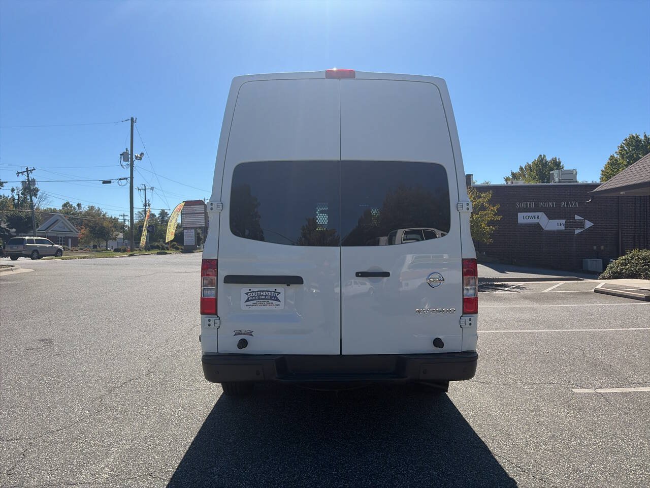 Used 2020 Nissan NV 2500 SV w/ Back Door Glass Package RWD image 5