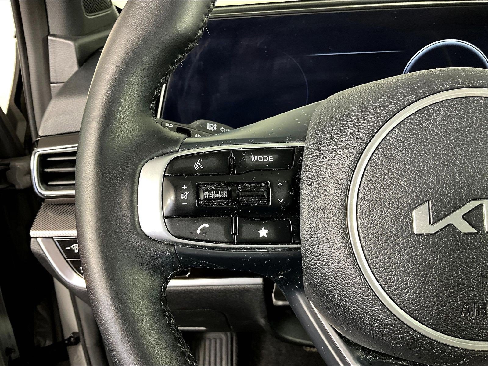 Used 2024 Kia Sportage SX FWD image 11