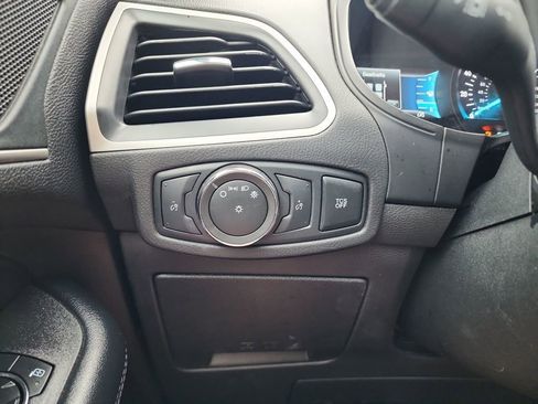 Used 2023 Ford Edge SEL image 22