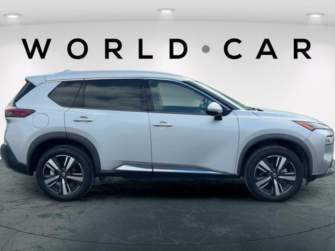 Used 2021 Nissan Rogue SL w/ Premium Package image 2