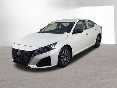 Used 2024 Nissan Altima 2.5 SV