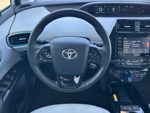 Certified 2022 Toyota Prius XLE w/ Premium Convenience Package FWD image 14