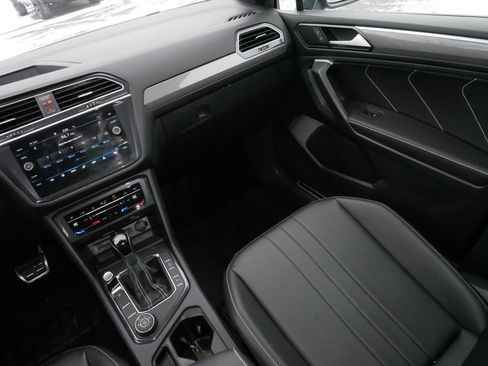 Certified 2024 Volkswagen Tiguan SE R-Line image 11