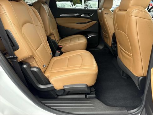 Used 2018 Buick Enclave Essence AWD/4WD image 26