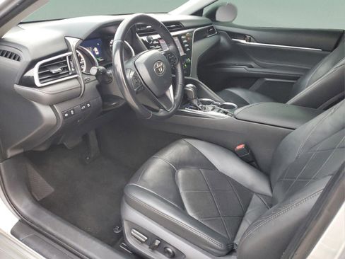 Used 2018 Toyota Camry XLE image 18