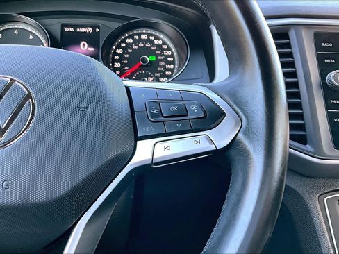 Used 2020 Volkswagen Atlas Cross Sport SE w/ Towing Package image 23