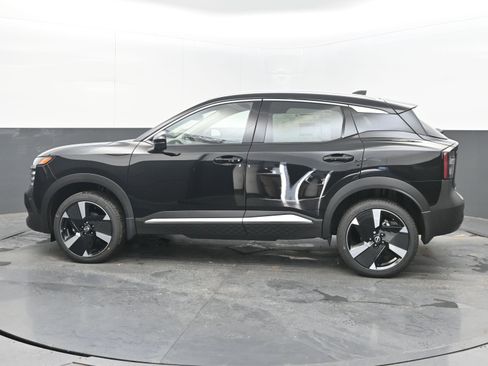 New 2026 Nissan Kicks SR w/ SR Premium Package image 5