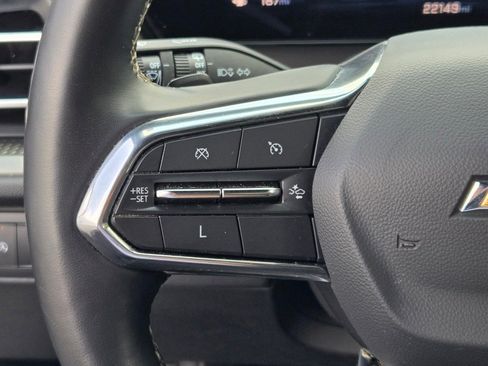 Used 2025 Chevrolet Traverse LT image 26