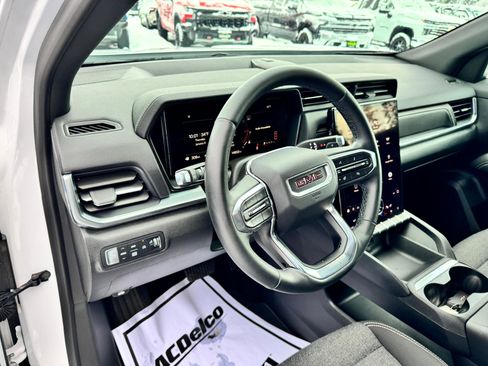 Used 2025 GMC Terrain Elevation image 9