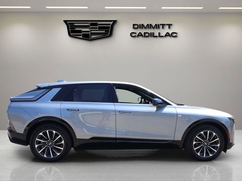 New 2026 Cadillac Lyriq Sport RWD image 6