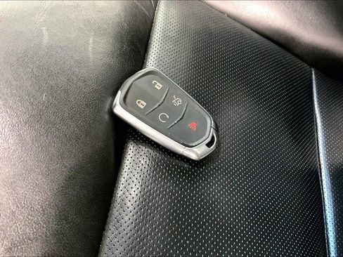 Used 2017 Cadillac XTS Luxury image 9