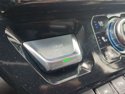 Used 2023 GMC Sierra 1500 AT4 w/ Technology Package image 21