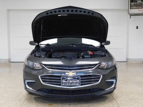 Used 2018 Chevrolet Malibu LT image 13