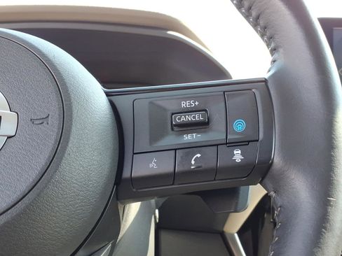 Used 2021 Nissan Rogue SL FWD image 26