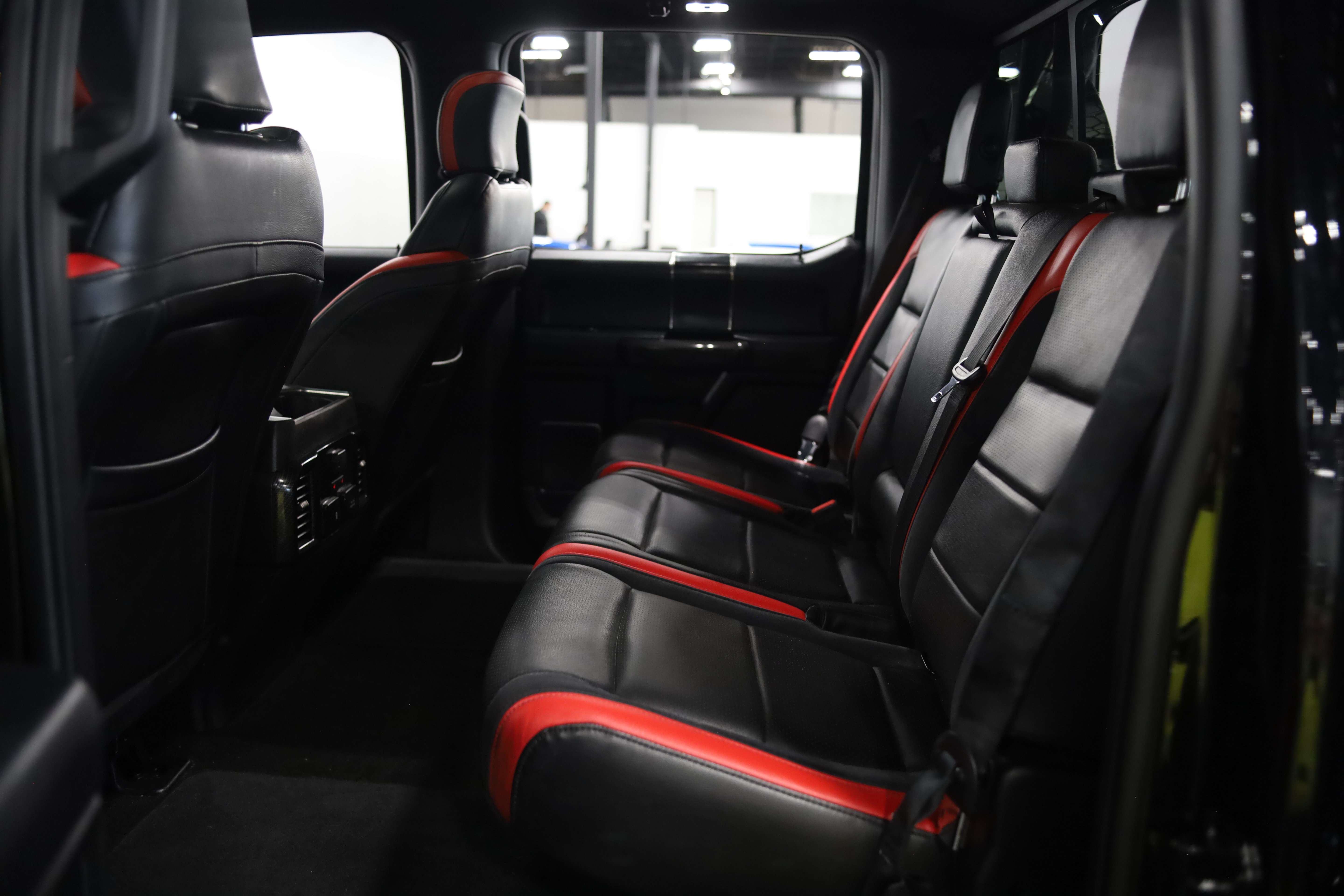 Used 2018 Ford F150 Raptor w/ Equipment Group 802A Luxury AWD/4WD image 45