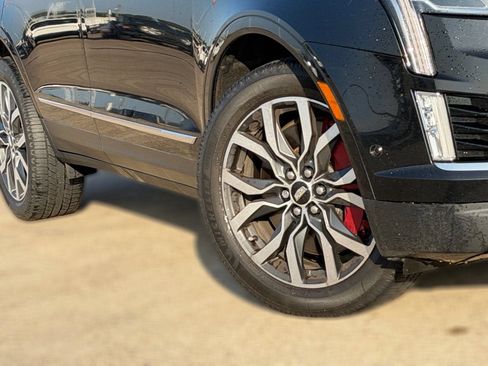 Used 2022 Cadillac XT5 Sportv w/ Platinum Package AWD/4WD image 8