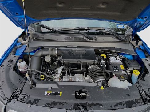 Used 2025 Jeep Compass Latitude image 29