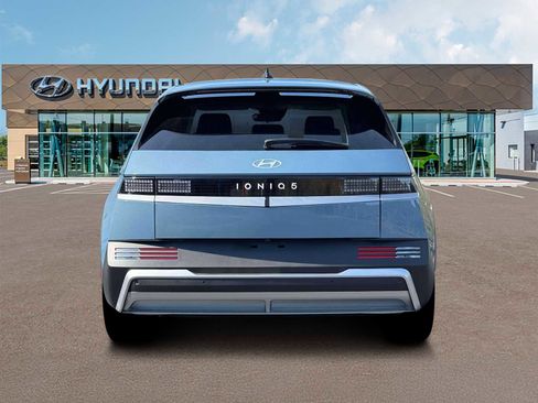 New 2026 Hyundai Ioniq 5 SE image 6