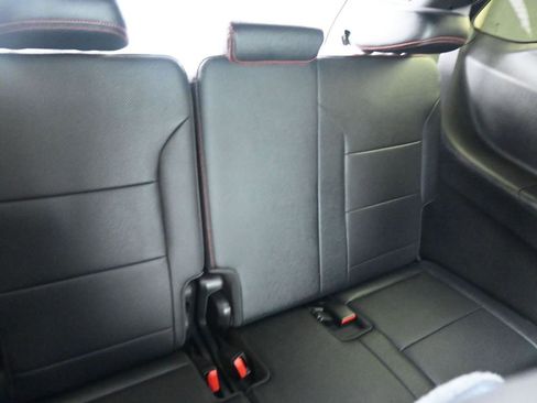 Used 2024 Chevrolet Traverse Z71 image 14