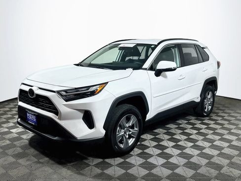 Certified 2025 Toyota RAV4 XLE AWD/4WD image 3