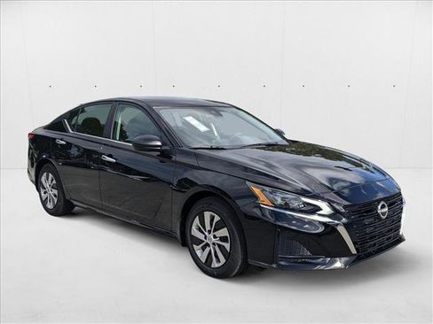 New 2025 Nissan Altima 2.5 S FWD image 6
