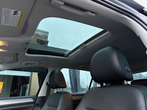 Used 2017 Volkswagen Golf Wolfsburg Edition image 13