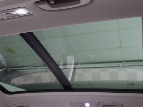 Used 2024 Volkswagen Tiguan Wolfsburg Edition image 22