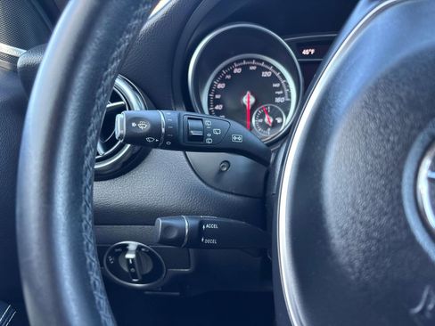 Used 2020 Mercedes-Benz GLA 250 4MATIC image 29