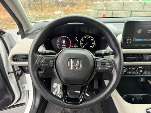 Used 2024 Honda HR-V LX image 12