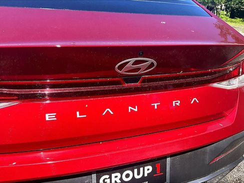 Used 2025 Hyundai Elantra SE w/ Cargo Package FWD image 30