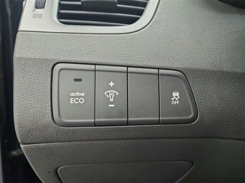 Used 2012 Hyundai Elantra Limited w/ Technology Pkg 5 image 32