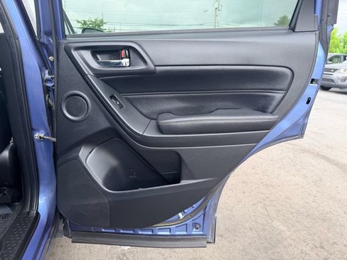 Used 2017 Subaru Forester 2.5i Touring AWD/4WD image 25
