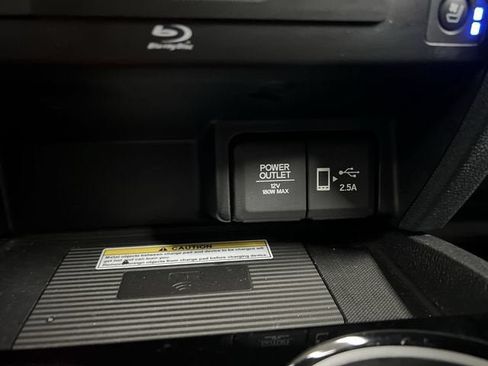 Used 2020 Honda Pilot Elite image 35